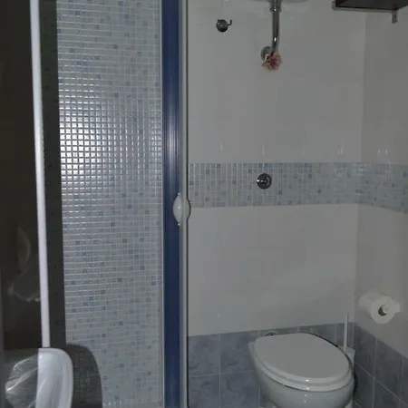 B&B Frangi 3* بومبيي
